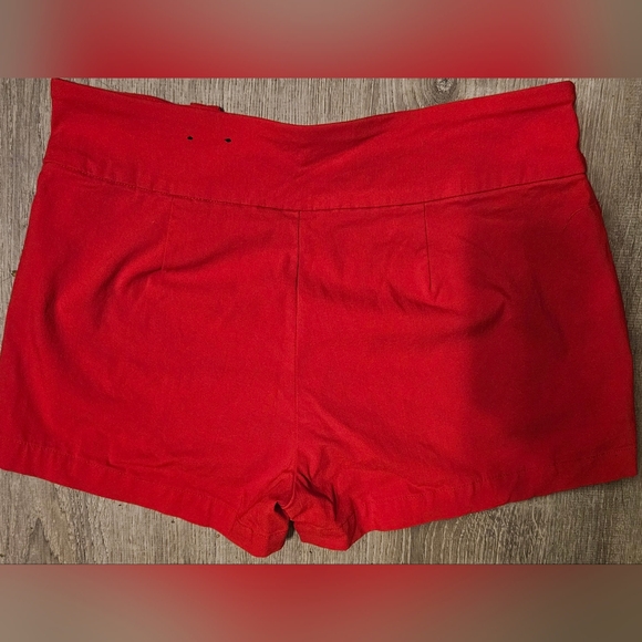 INC red shorts - Picture 2 of 4